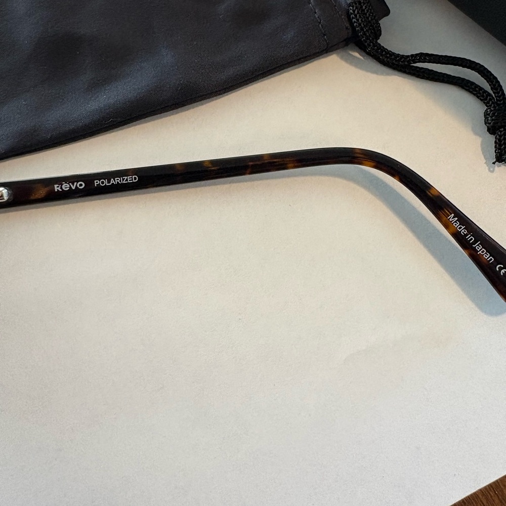 Revo Aviator Atlas Sunglasses - Picture 5 of 7